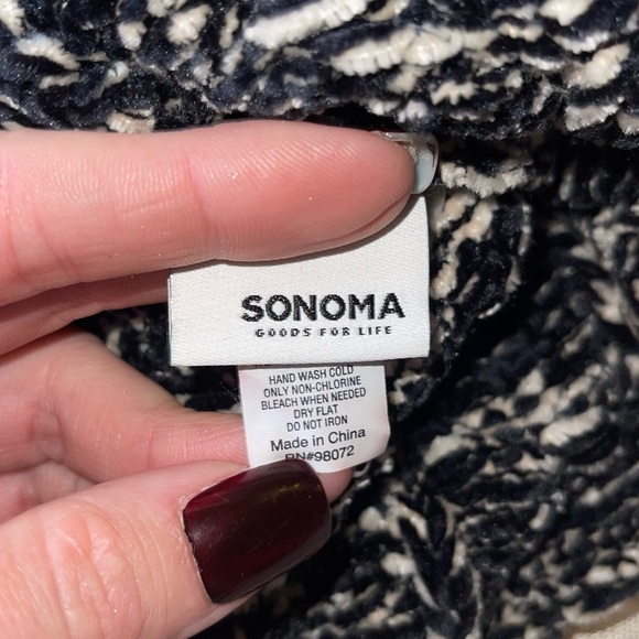 SONOMA GOOD FOR LIFE Black & White Beanie with Pom Pom - Picture 4 of 5